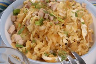 Капуста в карамели с чесноком