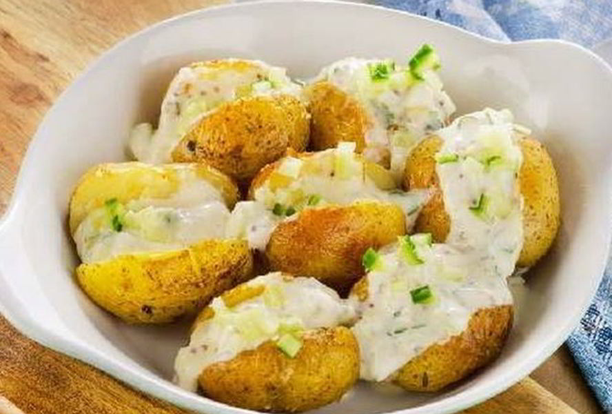 Картофель, фаршированный сельдью