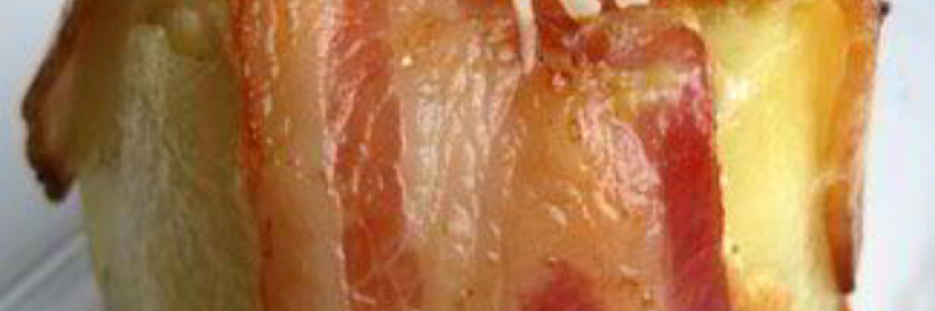 Картошечка запеченная в сметанном соусе с беконом