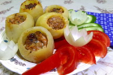 Картошка фаршированная свининой
