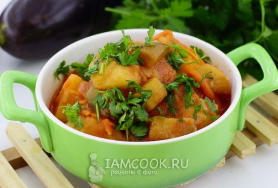 Картошка тушеная с баклажанами