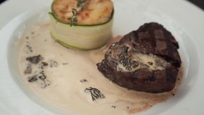 миньон из говядины с гратеном из цветной капусты