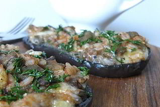 Сочные фаршированные баклажаны