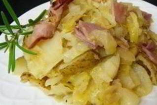 Тушеная капуста с картошкой и ветчиной