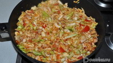 тушеная капуста с курицей