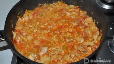 тушеная капуста с курицей