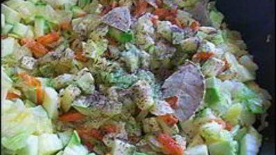 тушеные кабачки с капустой