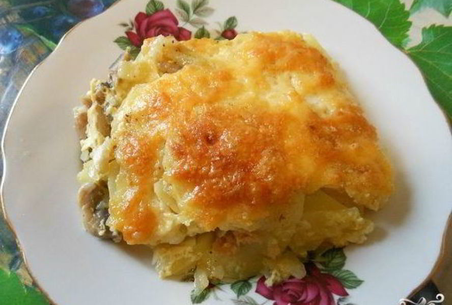 Запеченная картошка с шампиньонами и сыром