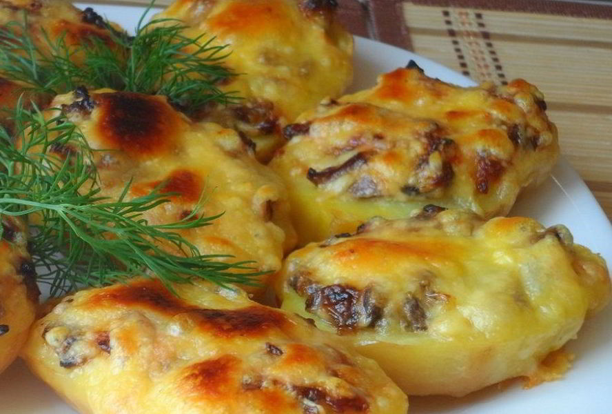 Запеченный картофель с грибами