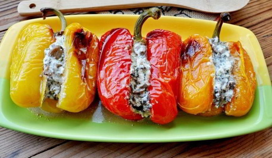 Рецепт запеченного перца, фаршированного вешенками и сыром