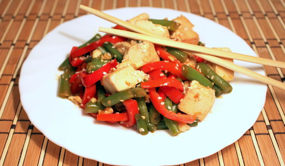 Рецепт жареного тофу с овощами