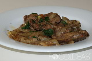 Говяжья печень жареная с луком