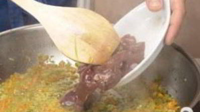 кростини с куриной печенью