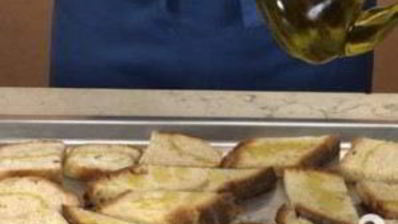 кростини с куриной печенью