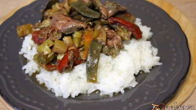 куриная печень с осенними овощами