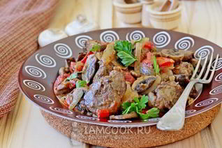 Куриная печень с шампиньонами
