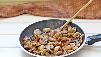 куриная печень с шампиньонами