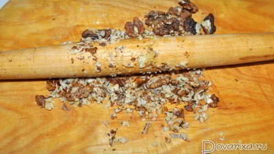 куриная печень в орехово-сметанном соусе