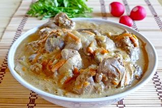 Куриная печень в сметане в мультиварке