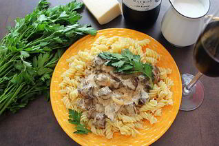 Куриная печень в соусе Морне