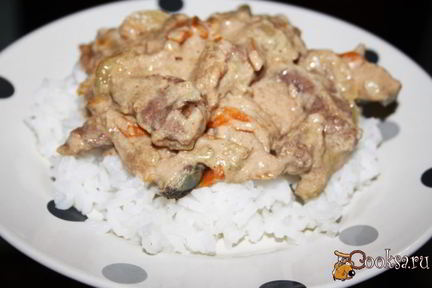 Нежная говяжья печень в сметанном соусе