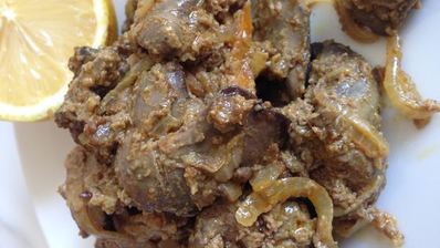 печень куриная, тушеная с карри