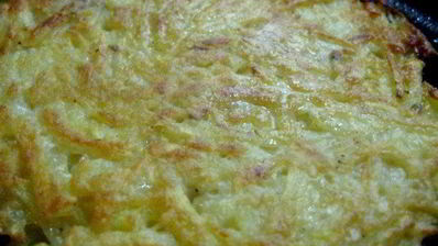 печень с грибами на картофельном блине