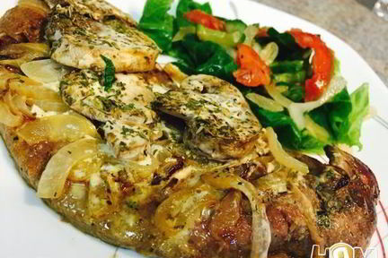 Печень с грибами под сливочным соусом