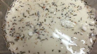 печень с грибами под сливочным соусом