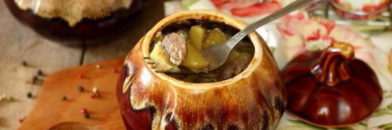 Печень с картошкой в горшочке