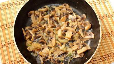 печень с картошкой в горшочке