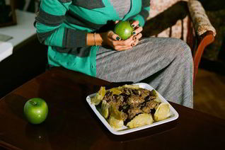 Печень с яблоками