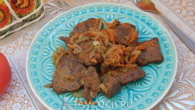 печень свиная жареная с луком и морковью