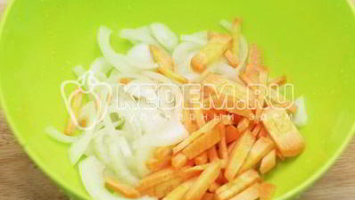 печень тушеная с грибами