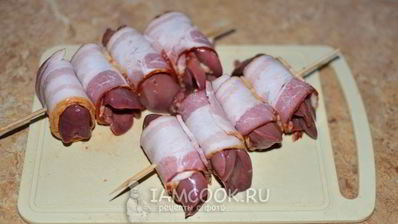 печень в беконе на мангале