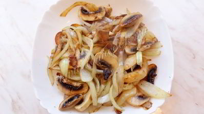 печень в сметанном соусе