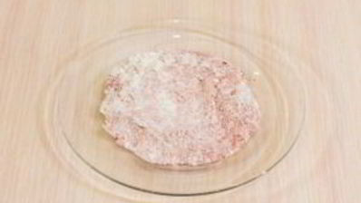 печень, запеченная с помидорами и луком под сыром