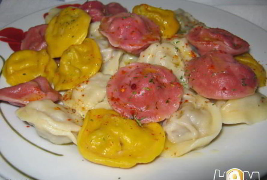 Пельмени разноцветные