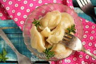 Пельмени с черной редькой