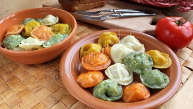 пельмени цветные