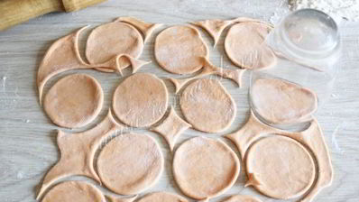 пельмени цветные