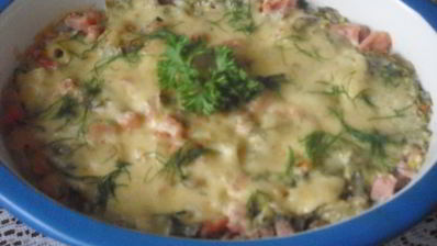 пельмени, запеченные в сметане с ветчиной и сыром