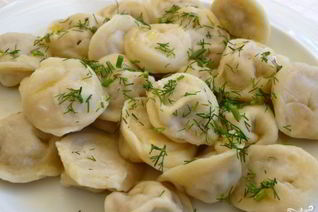 Постные пельмени с капустой