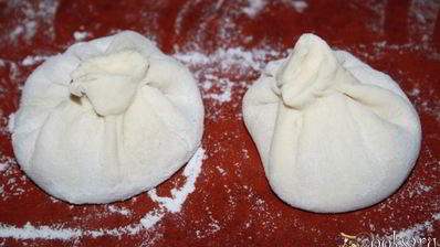 сочные хинкали с бараниной и базиликом