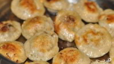 вкусные жареные пельмени
