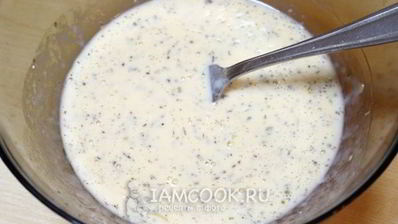 жареные пельмени с яйцом