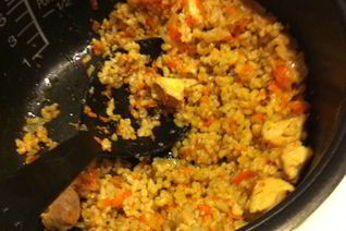 Ароматный плов с курицей в мультиварке