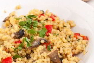 Куриный плов с грибами и базиликом