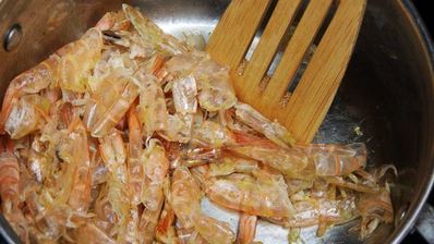 паэлья с креветками и чоризо