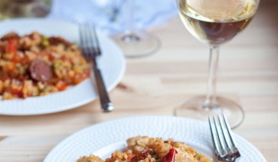 Рецепт паэльи с курицей и чоризо